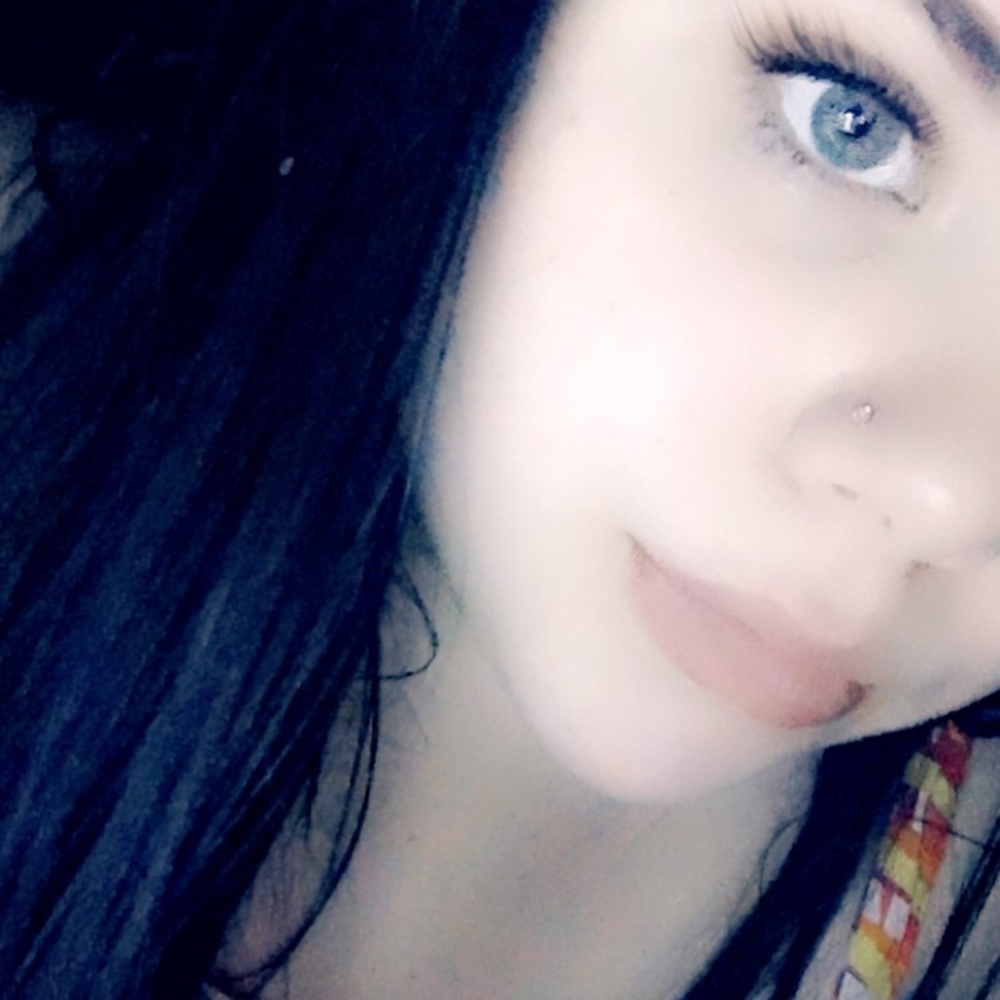 Meet your Posher, Tiara